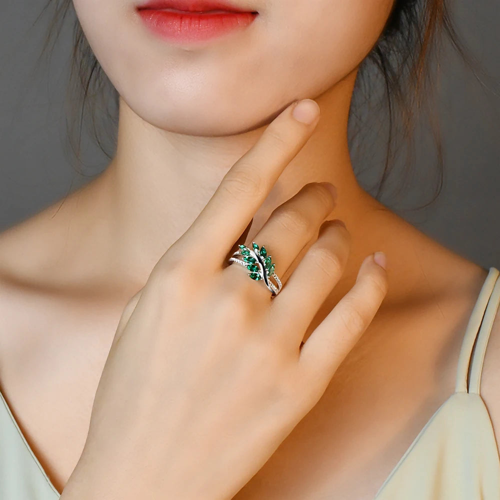 Sterling Silver Emerald & White Sapphire Band Ring